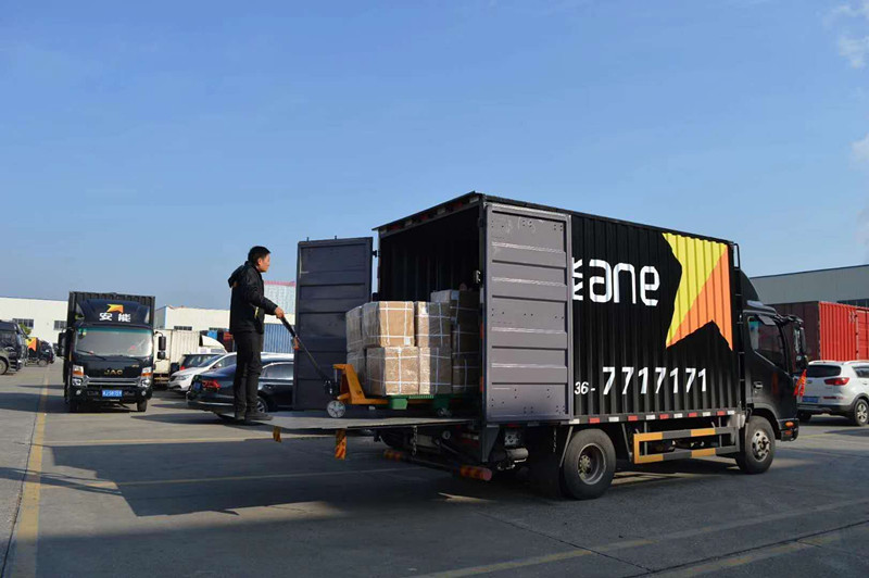 安能運(yùn)輸展示